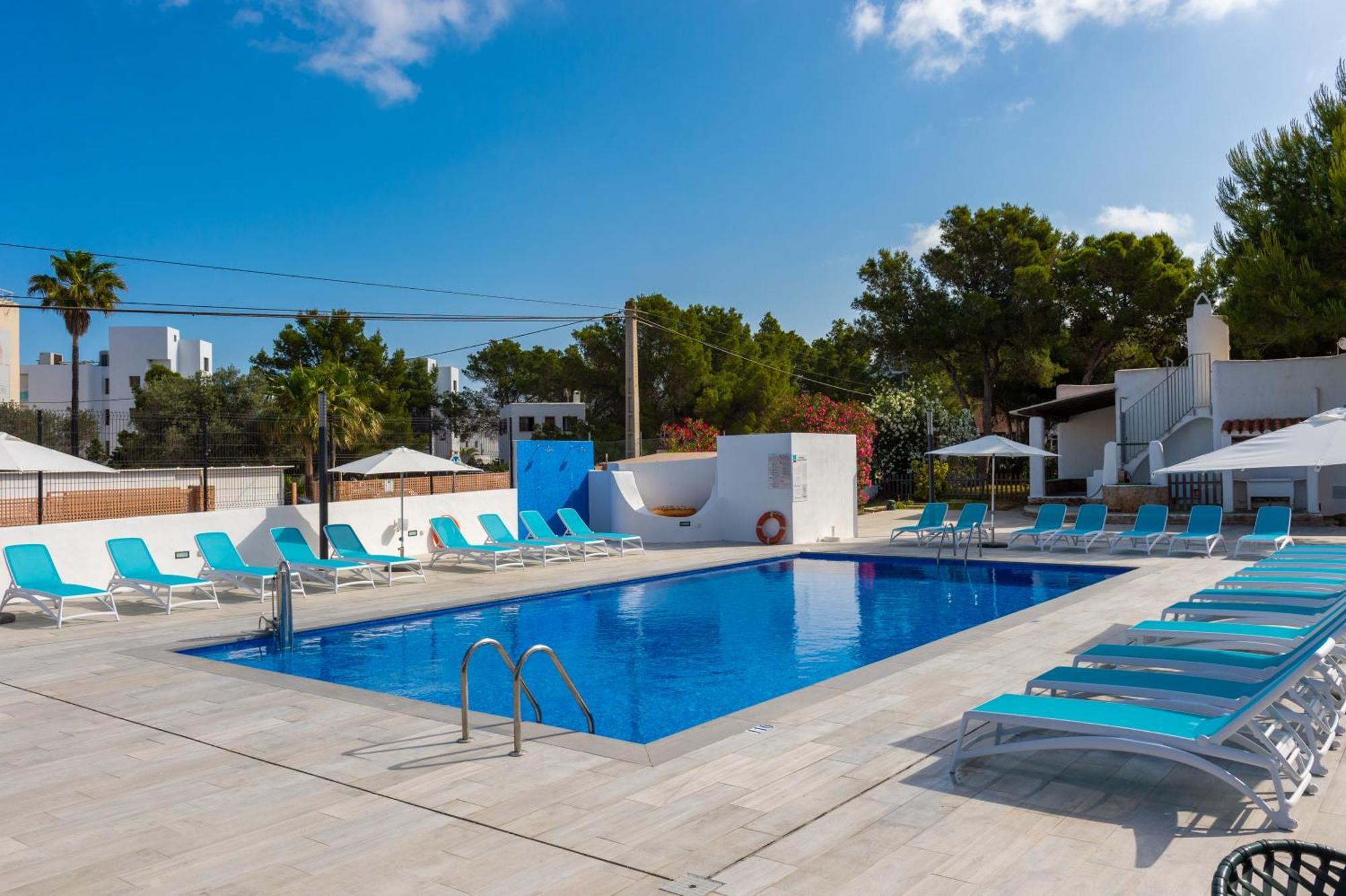 Aparthotel Vibra Club Maritim San Antonio  Bagian luar foto