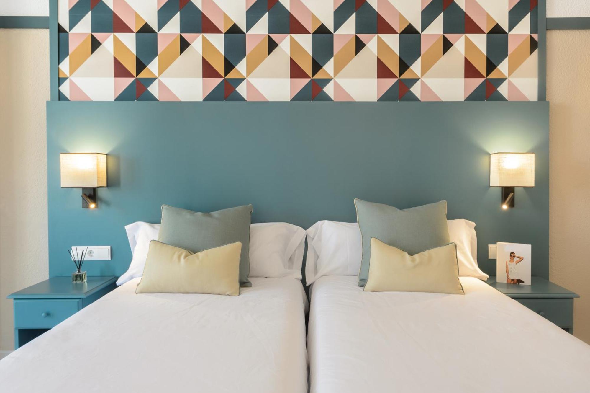 Aparthotel Vibra Club Maritim San Antonio  Bagian luar foto