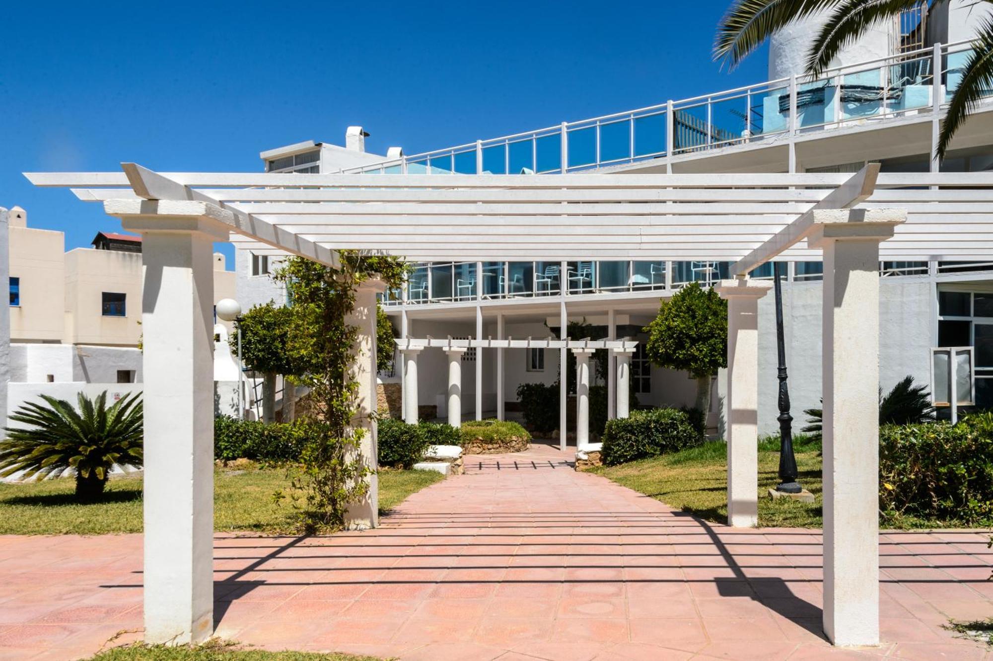 Aparthotel Vibra Club Maritim San Antonio  Bagian luar foto