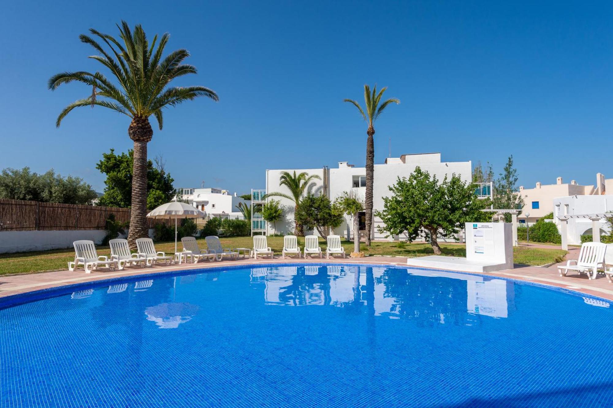 Aparthotel Vibra Club Maritim San Antonio  Bagian luar foto