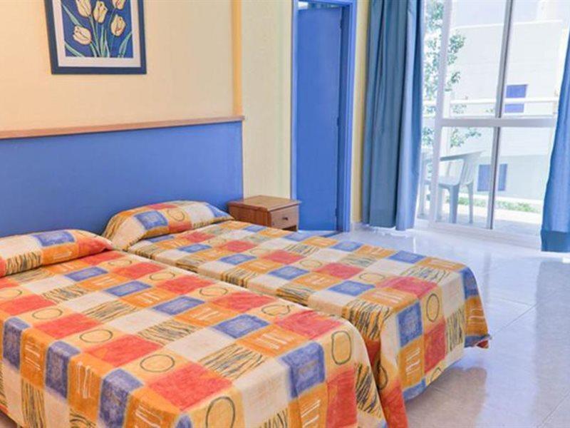 Aparthotel Vibra Club Maritim San Antonio  Bagian luar foto